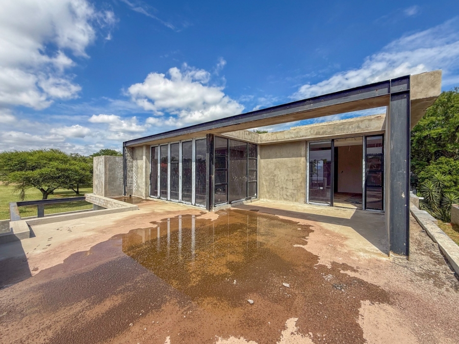 4 Bedroom Property for Sale in The Islands Estates North West